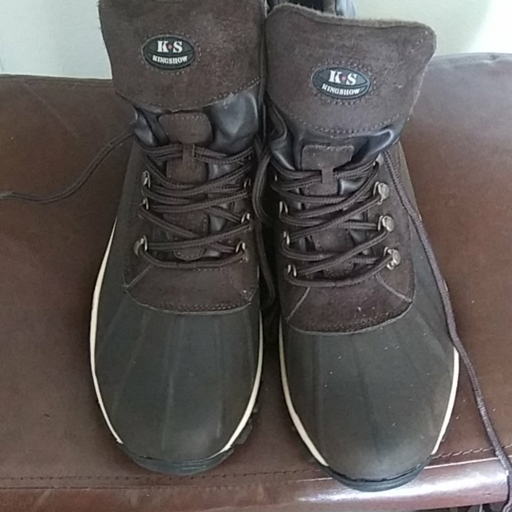 Brand new pair of king show boots never worn